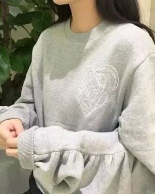 《带着金手指穿书：这个病娇我罩的》薛袅袅 翟吏